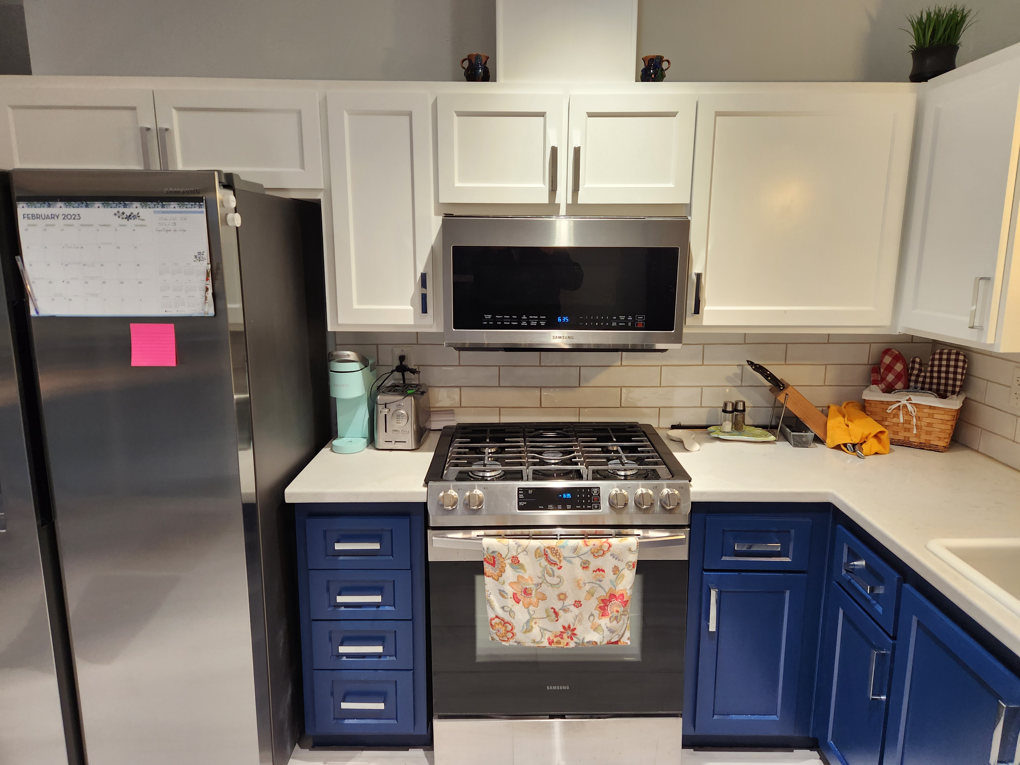 two-tone kitchen cabinets