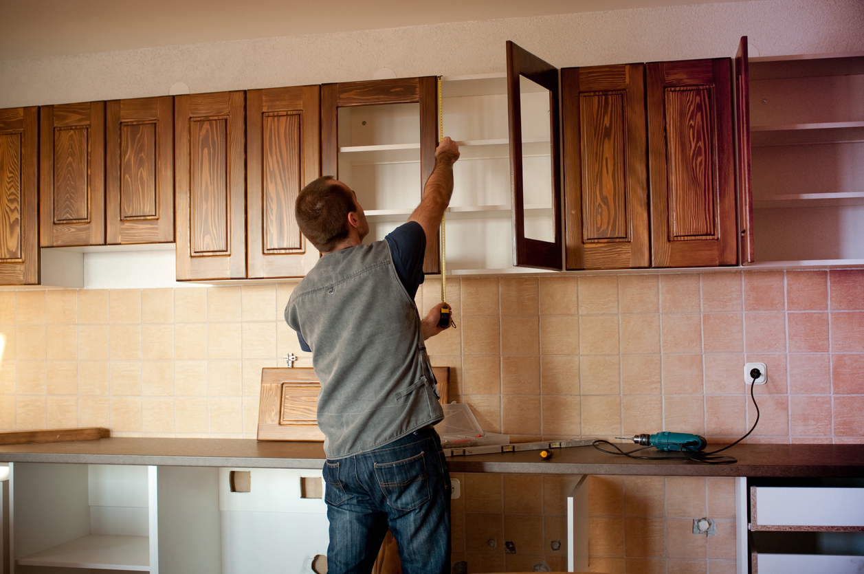 measuring cabinet doors