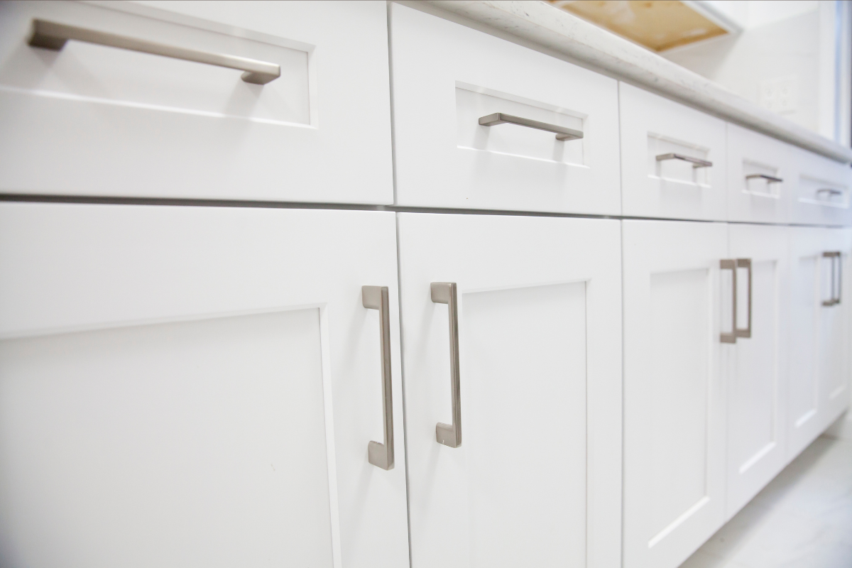 Replacement cabinet door for single door