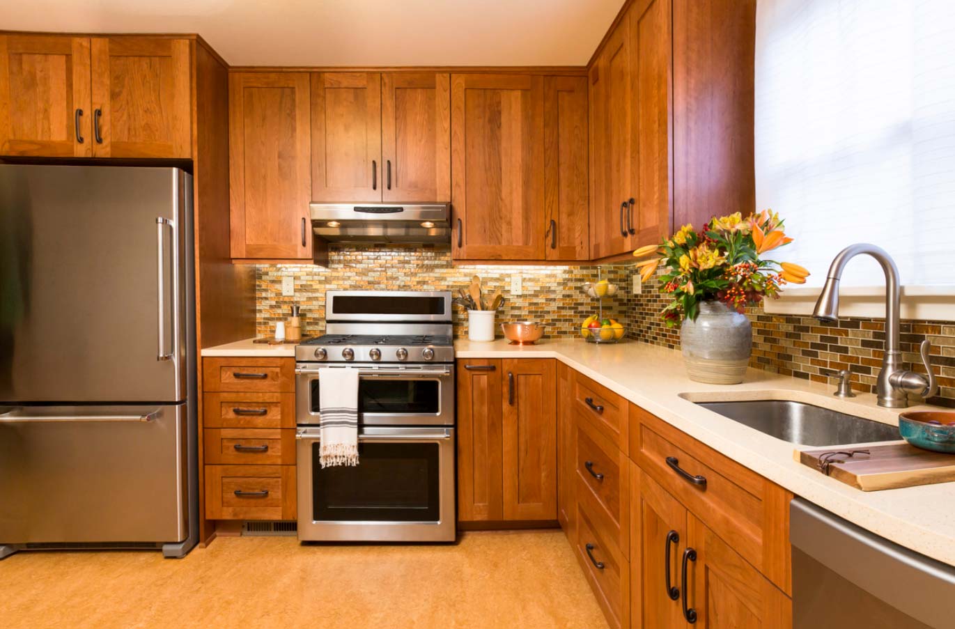 Should Your Flooring Match Your Cabinets? - Cabinet Now