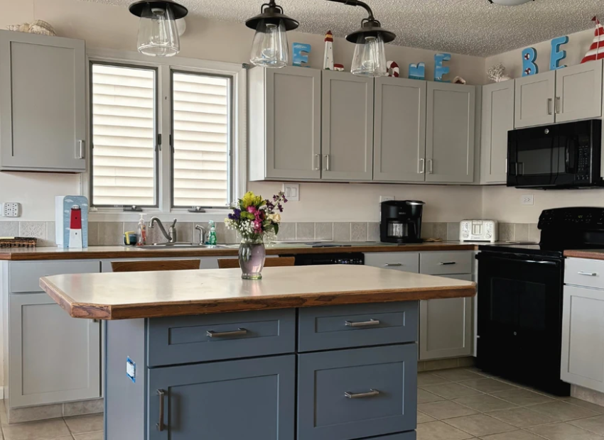 Two-Tone Shaker Kitchen in Mindful Gray