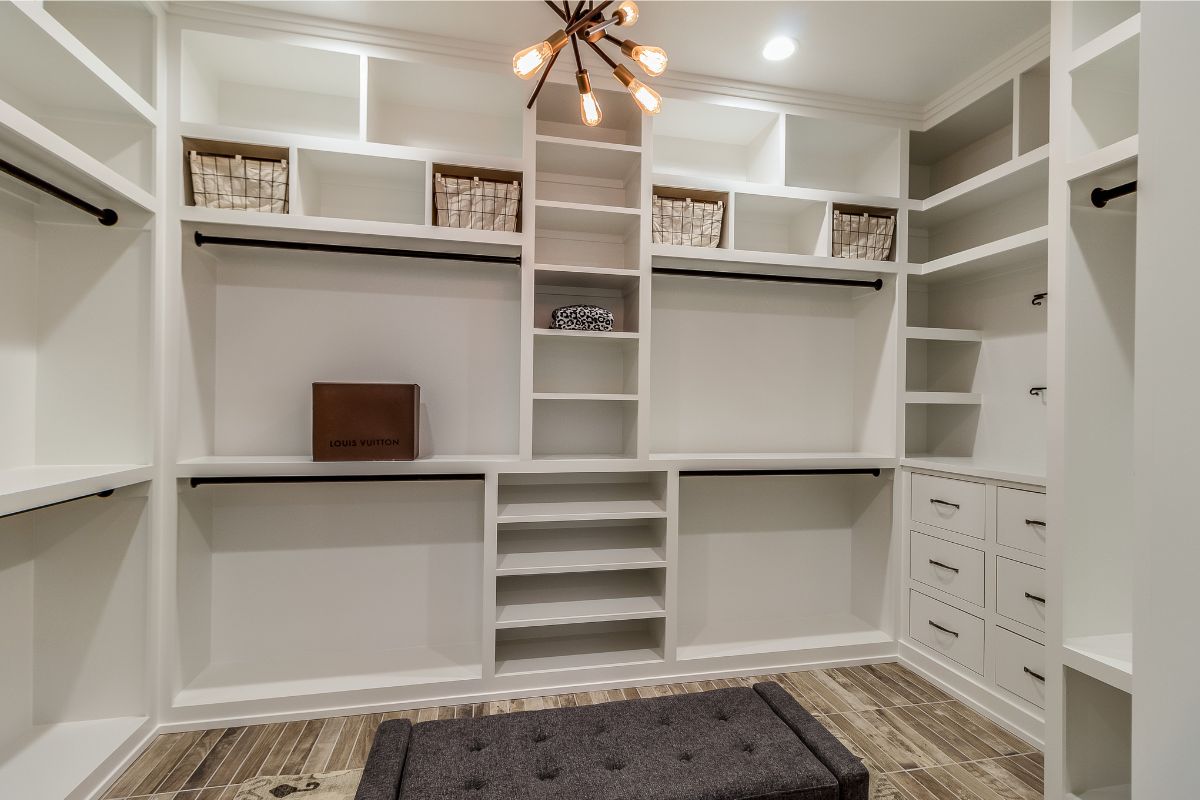 walk-in closet